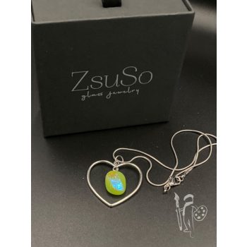 Szívecskés üvegnyaklánc 036